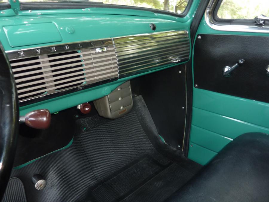  Chevrolet 3100 5-Window Pickup Truck 1951 года  (фото 16 из 34)